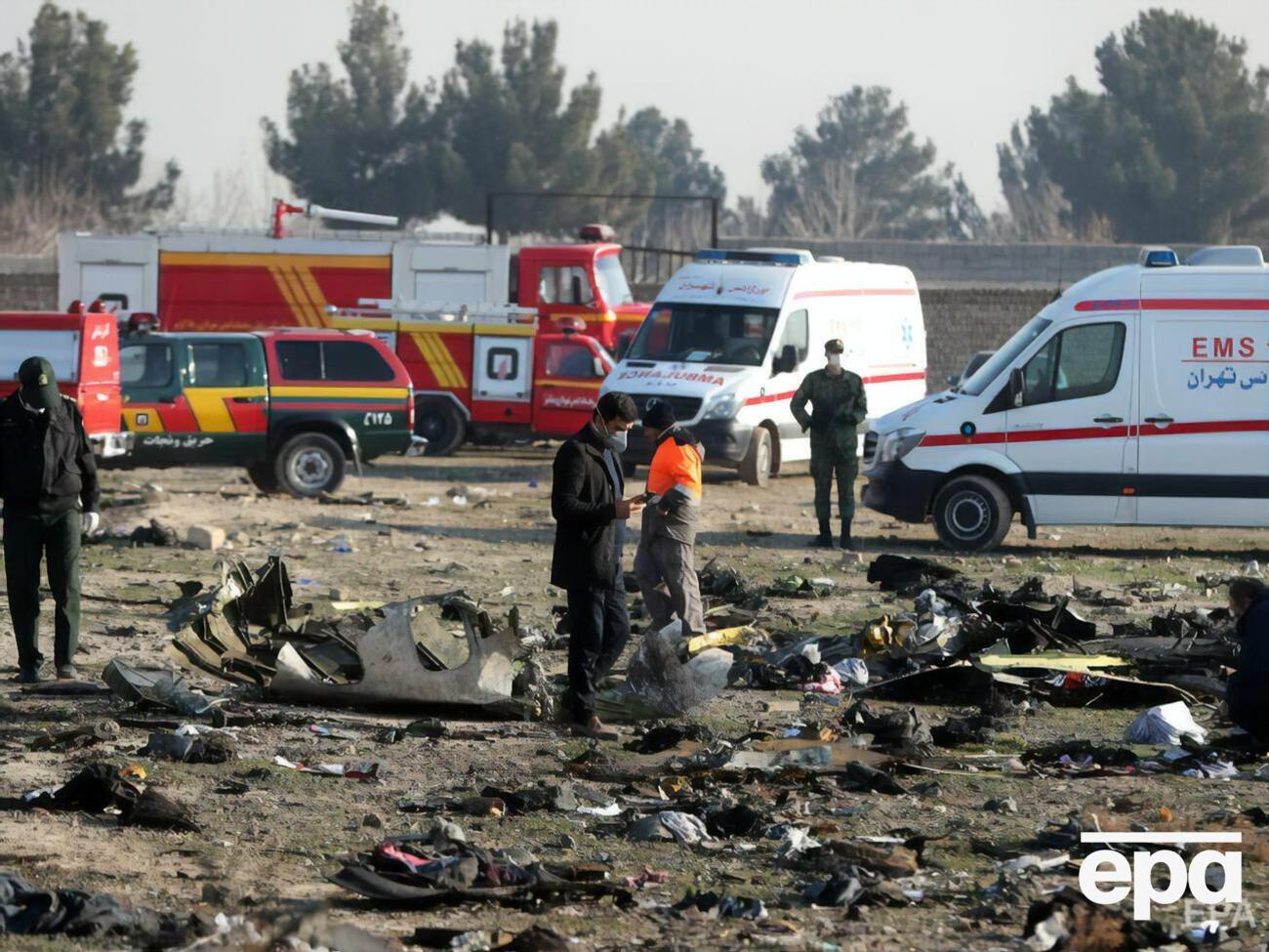 Самолет Boeing 737-800 разбился вблизи столицы Ирана