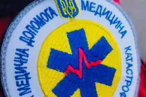 Пострадавшим занимаются медики