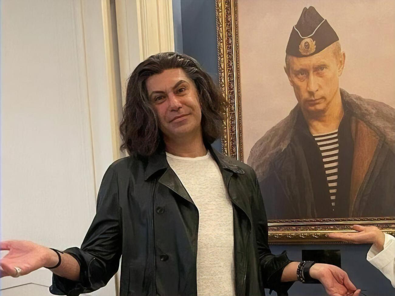 "Я вам тренирую не ноги, а голову!" Цискаридзе на фоне портрета президента РФ Владимира Путина