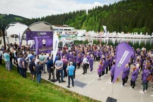 "Это, можно сказать, мирная армия, которая четко и скоординированно умеет решать любые вопросы", – заявила лидер женского движения "За майбутнє" Ирина Суслова