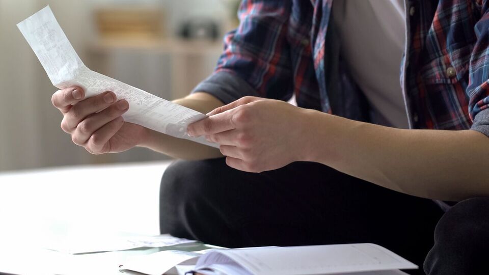 Повышение тарифов правительство должно позволять только при условии роста средней зарплаты с учетом инфляции и пропорционально показателям роста доходов, считают в партии