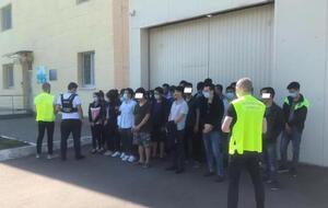 42 человека поместили в пункт временного пребывания иностранцев