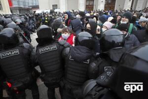 В Кремле подтвердили, что лишение "Дождя" аккредитации связано с протестами в поддержку Навального
