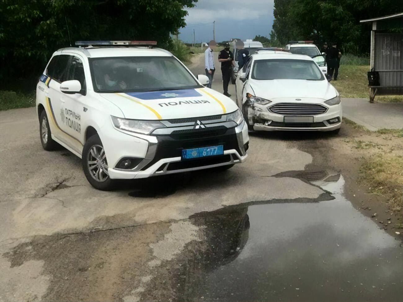 Водителя смогли остановить, только заблокировав