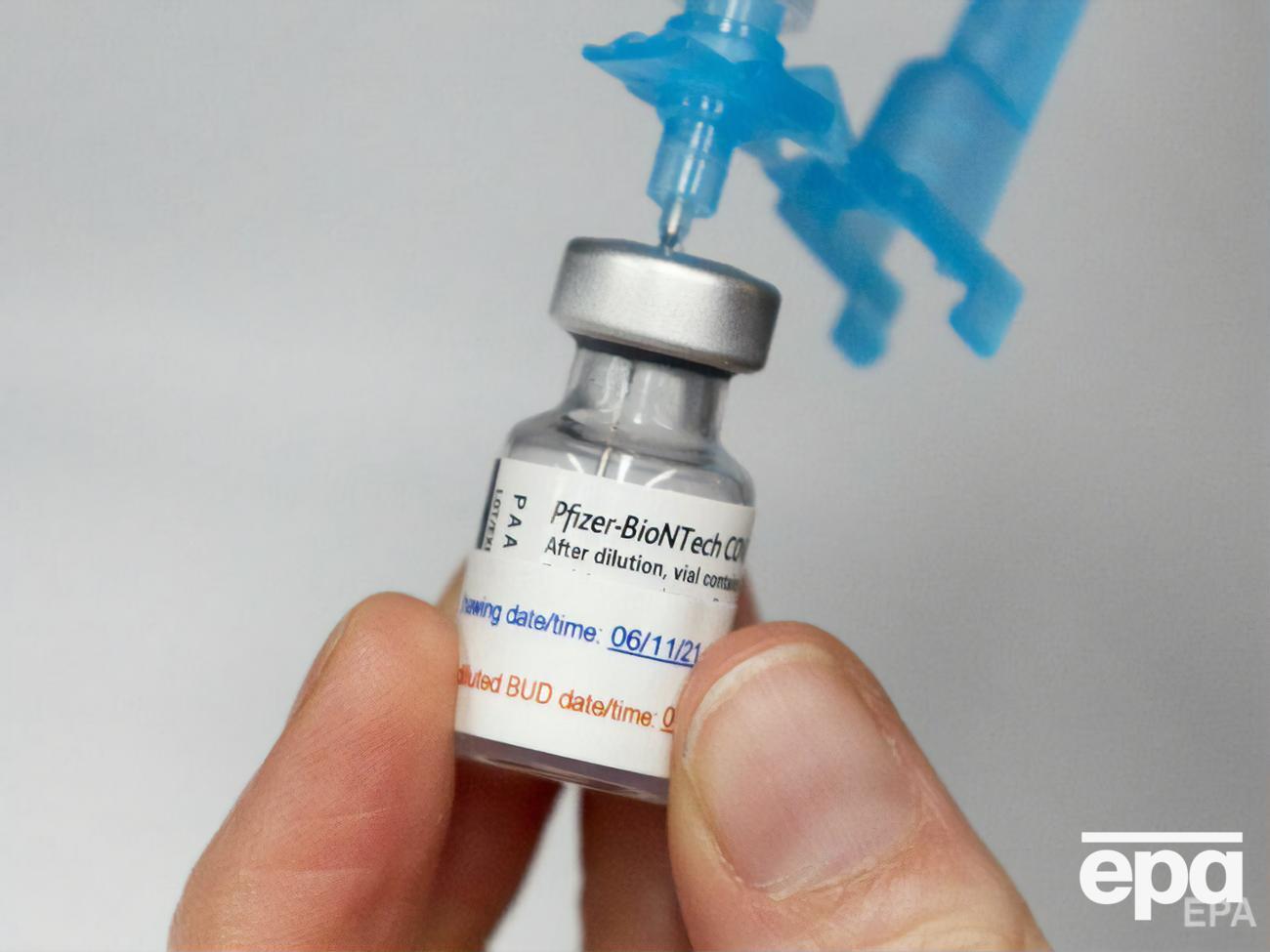 Информация о миокардите после вакцинации препаратом поступила из США и Израиля, сообщили в ВОЗ