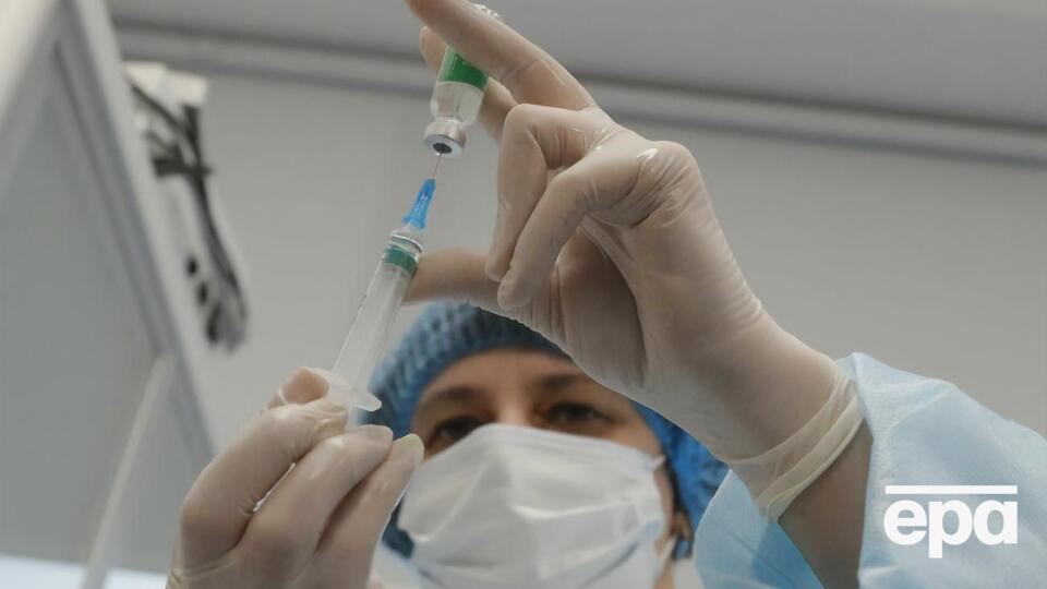 В Украине сделали 1,8 млн прививок от COVID-19