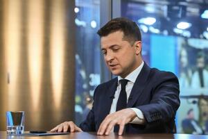 Зеленський: Люди заспокояться, коли побачать, що ніхто нічого не забрав