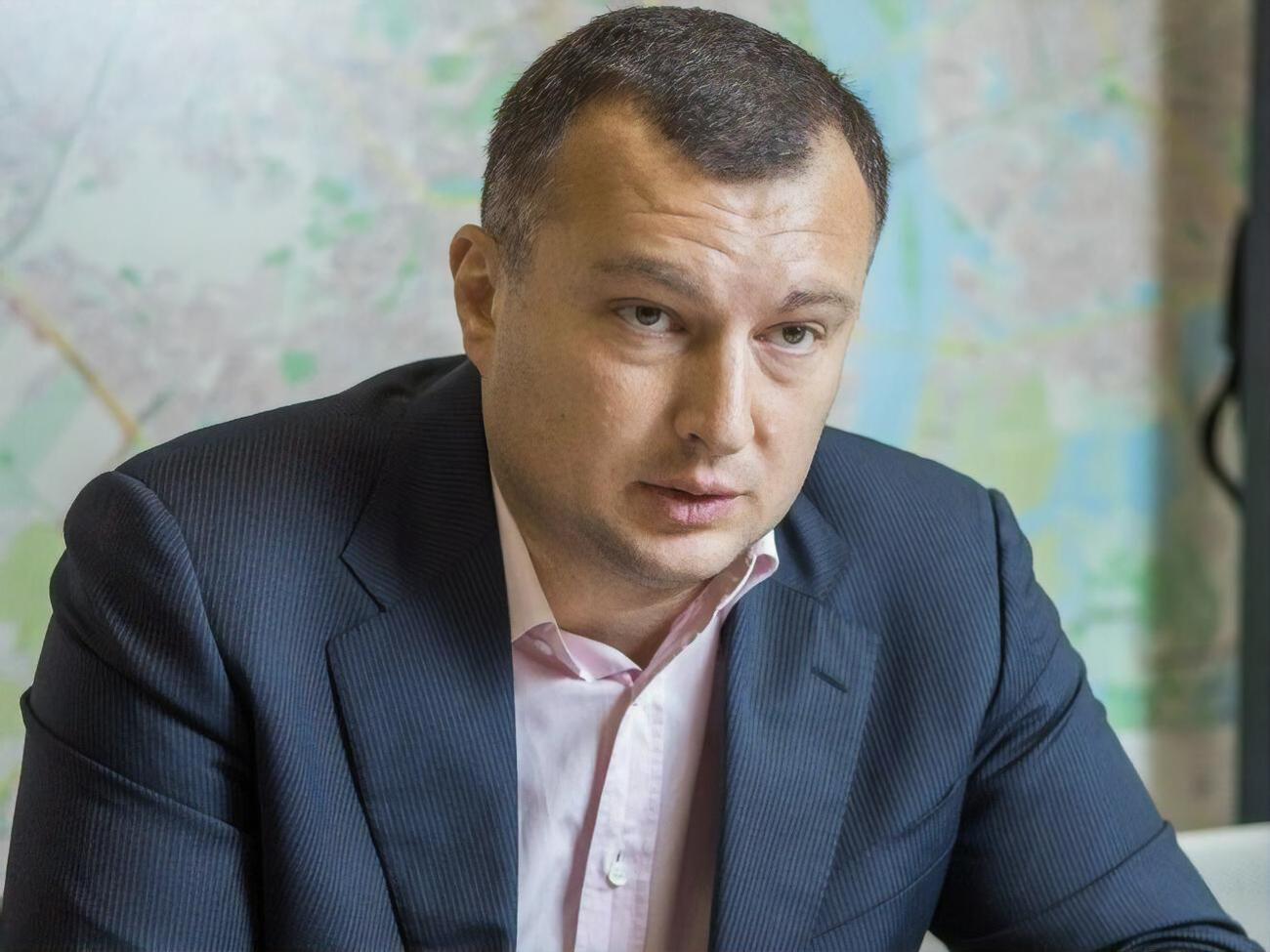 Шевченківський районний суд зобов'язав ДБР невідкладно занести до Єдиного реєстру досудових розслідувань відомості про злочин, скоєний Семінським, пише "РБК-Україна"