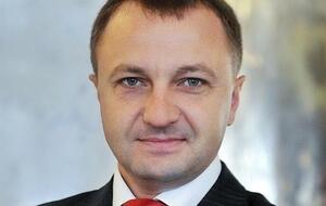 На пяти самых рейтинговых украинских телеканалах только 14 из 43 сериалов выходят на украинском языке, подчеркнул Кремень