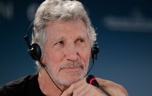 В 2018 году Уотерс был внесен в "Чистилище" на сайте волонтерского проекта "Миротворец" за то, что в интервью российским "Известиям" он заявил, что Россия имеет все права на Севастополь