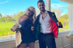 Спирс и Ашгари вместе с 2016 года