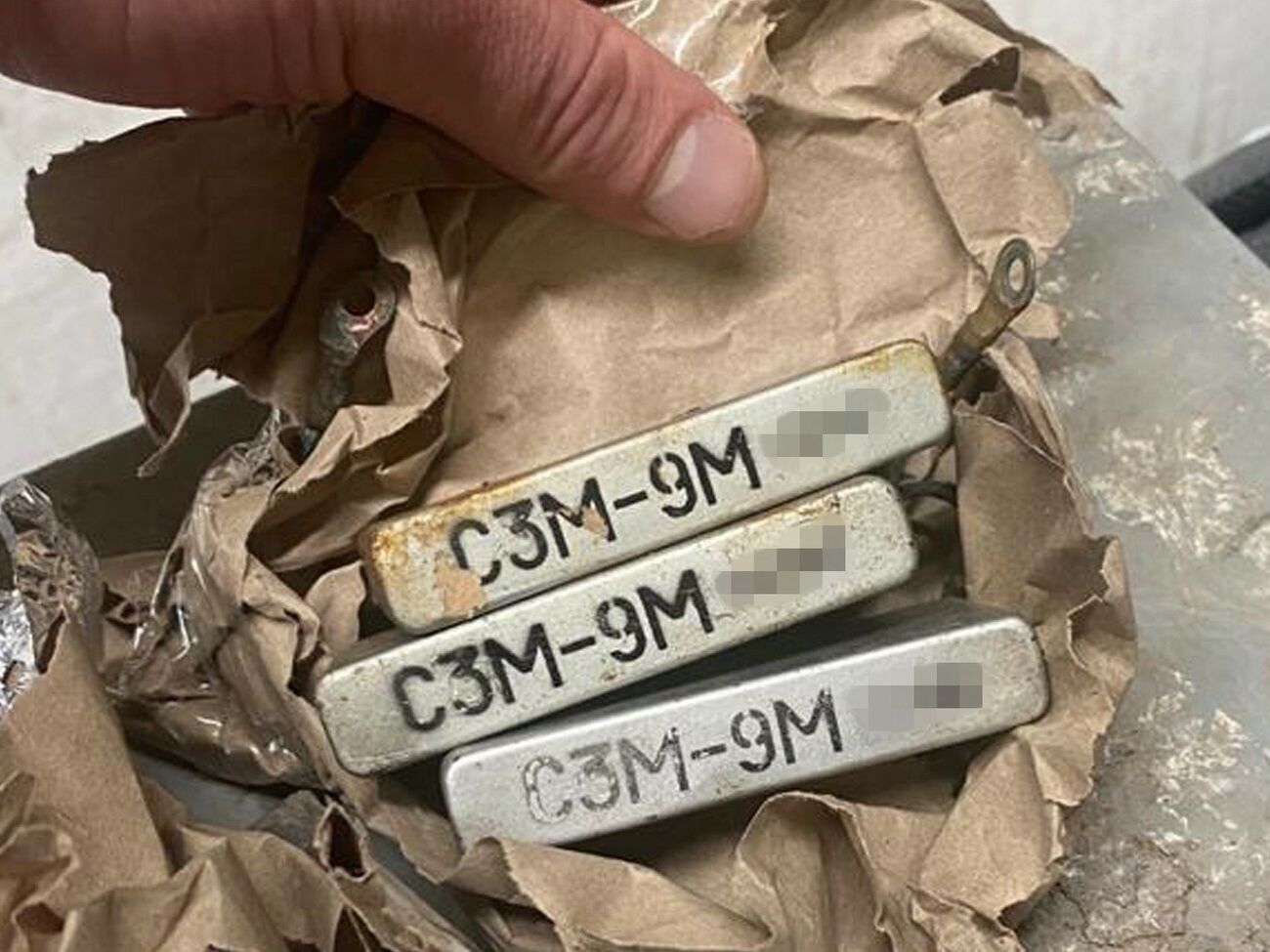 По данным СБУ, злоумышленника, который хотел вывезти военное оборудование, задержали в пункте пропуска