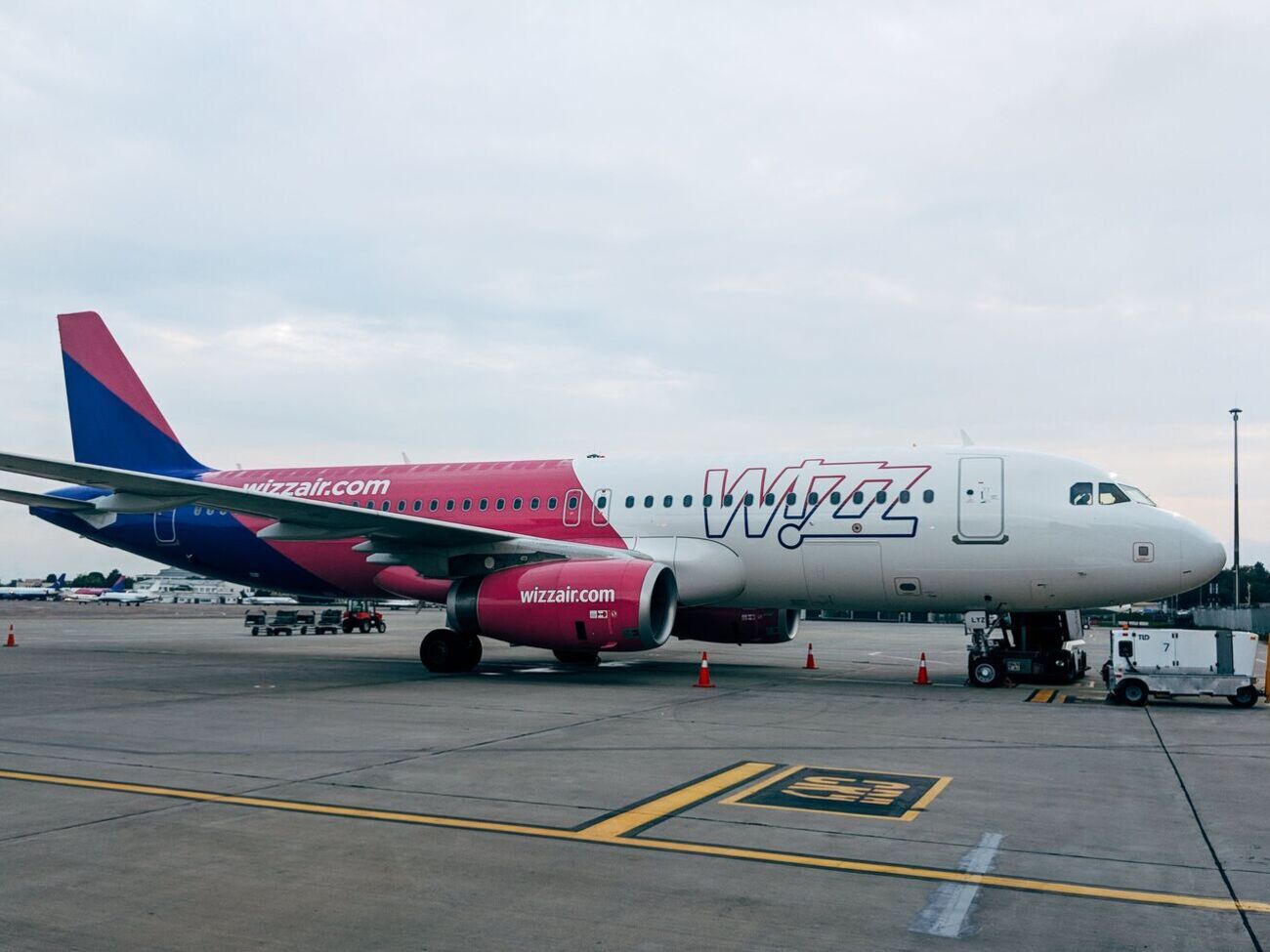 На борту перебувало 153 пасажири. Із ними, як і з персоналом, усе гаразд