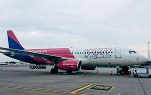 На борту перебувало 153 пасажири. Із ними, як і з персоналом, усе гаразд