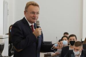 Садовий: Якщо країна хоче мати майбутнє, то найвищий рівень заробітної плати має бути у військових, медиків й освітян