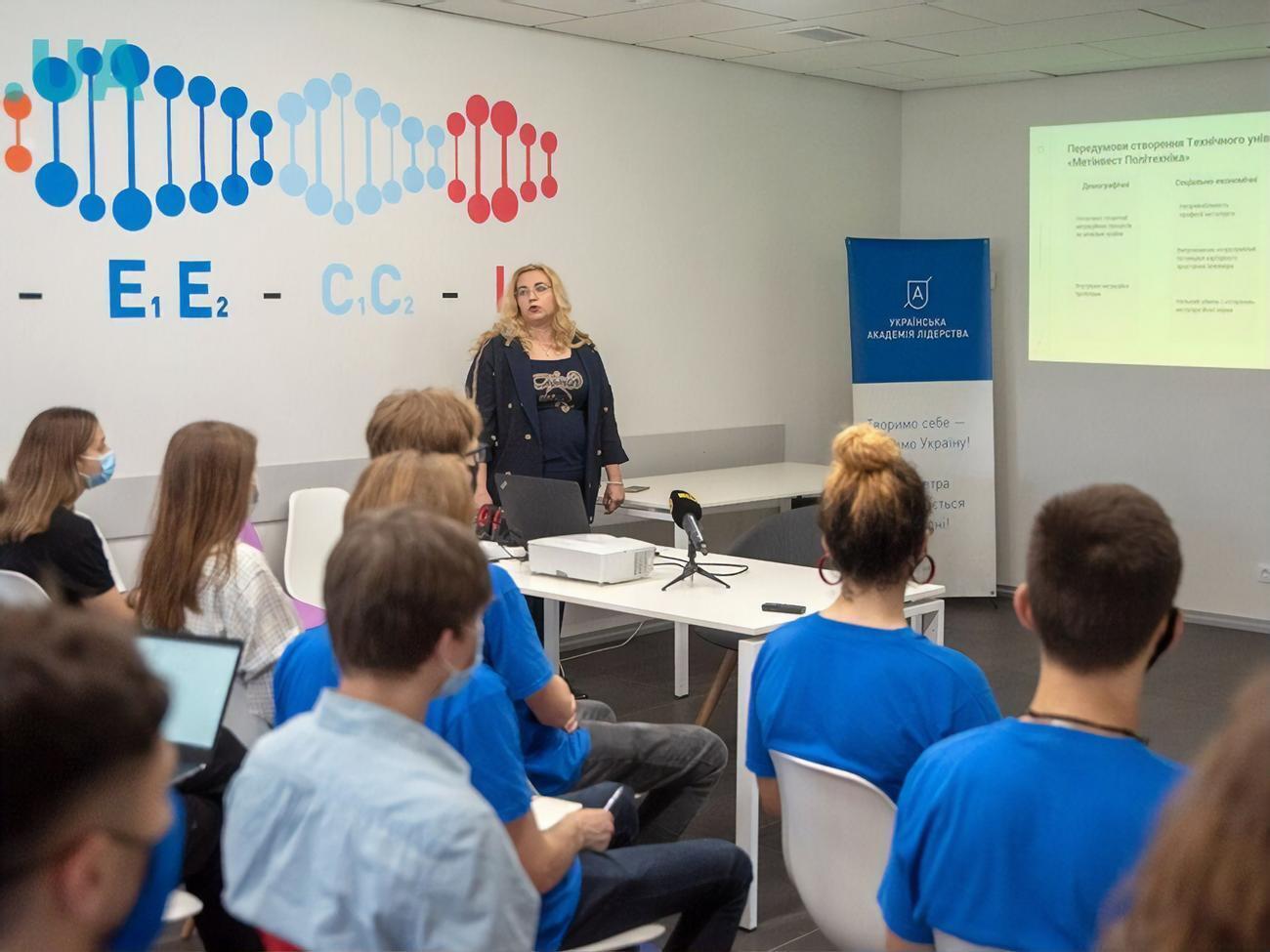 Наталья Рекова: Будет внедрена дуальная система образования&nbsp;&ndash; часть времени студенты обучаются теории, а часть&nbsp;&ndash; практическим навыкам непосредственно на производстве по выбранной специальности