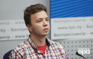 Наталья Протасевич считает, что ее сын находится под психологическим давлением