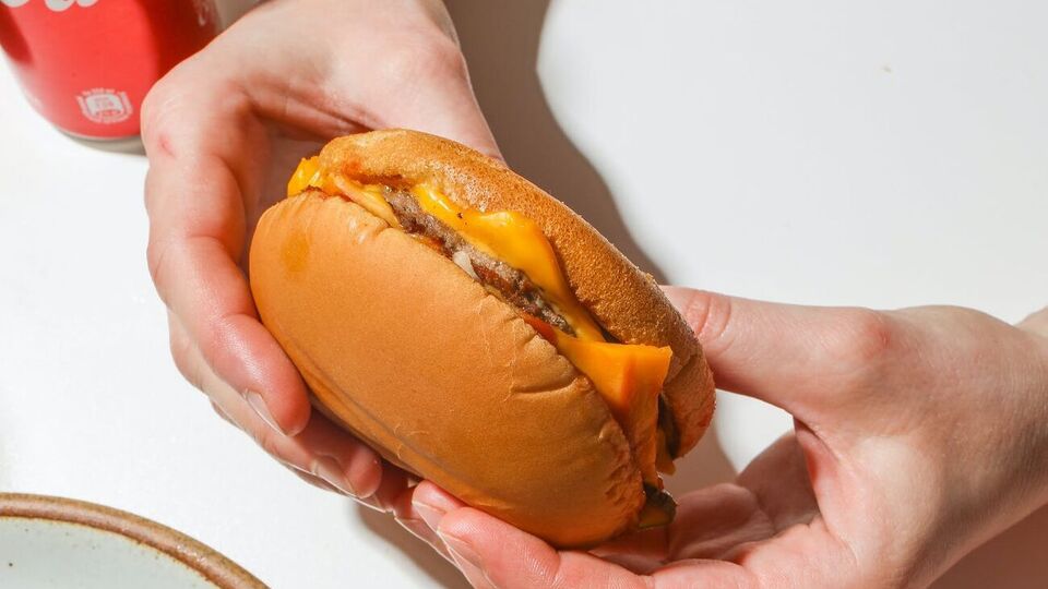 Всего полиция задержала 19 сотрудников заведения