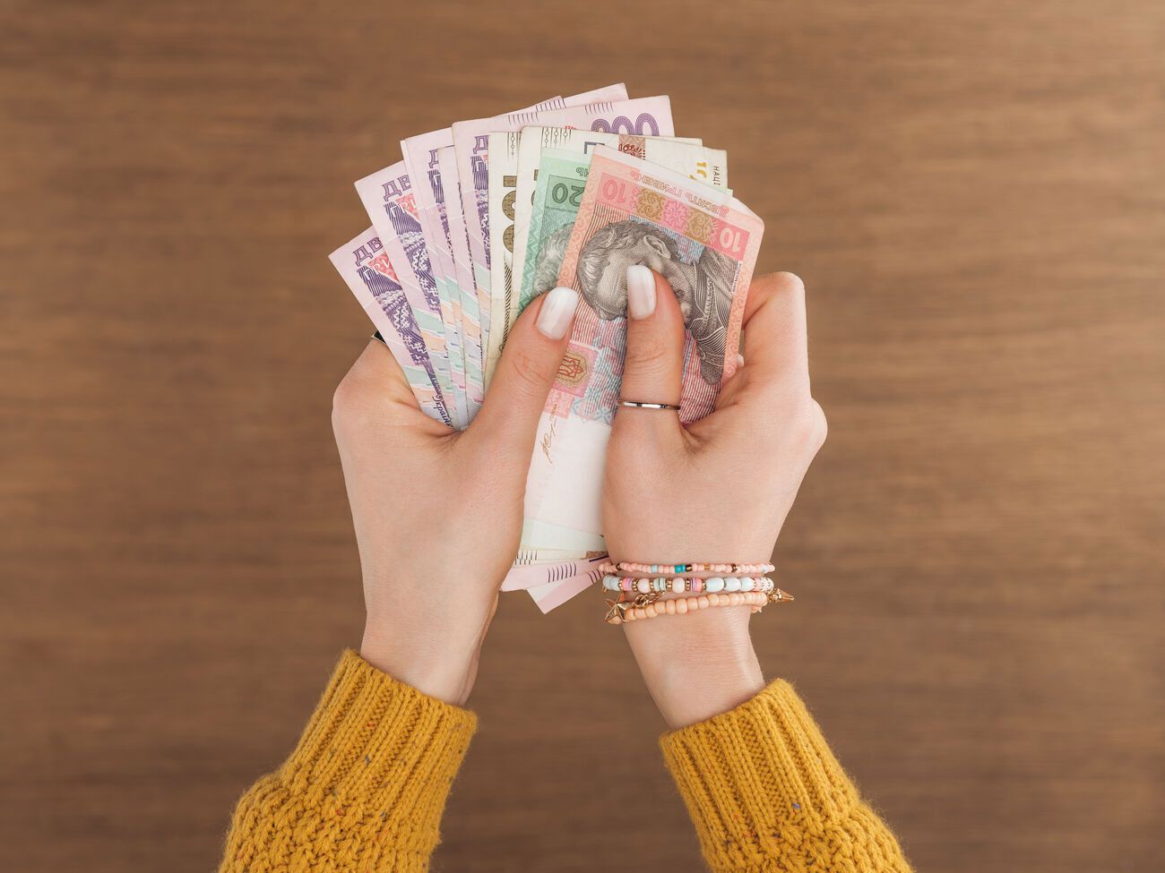 15,3% украинцев считают, что цены и тарифы в стране должны регулироваться рынком