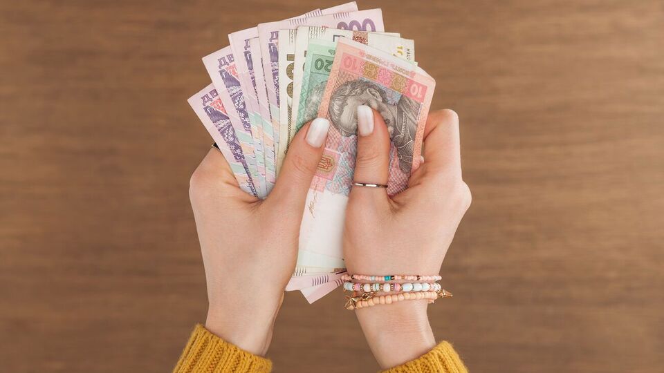 15,3% украинцев считают, что цены и тарифы в стране должны регулироваться рынком