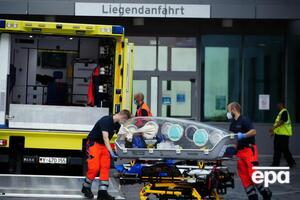 У серпні 2020 року Навального доправили у клініку "Шаріте" в Німеччині у спеціальному боксі