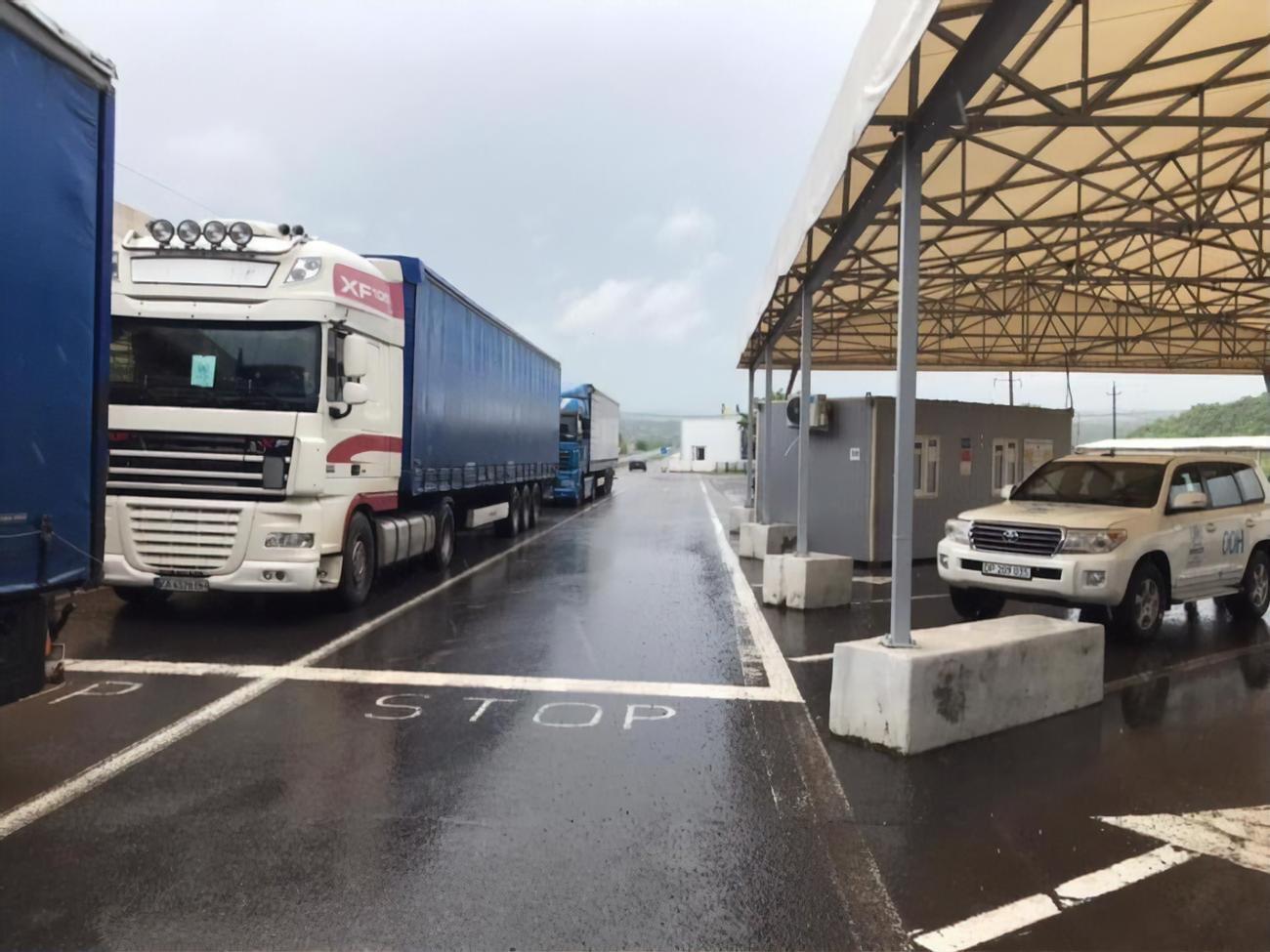 Гуманитарную помощь в ОРДЛО доставят пять грузовых автомобилей