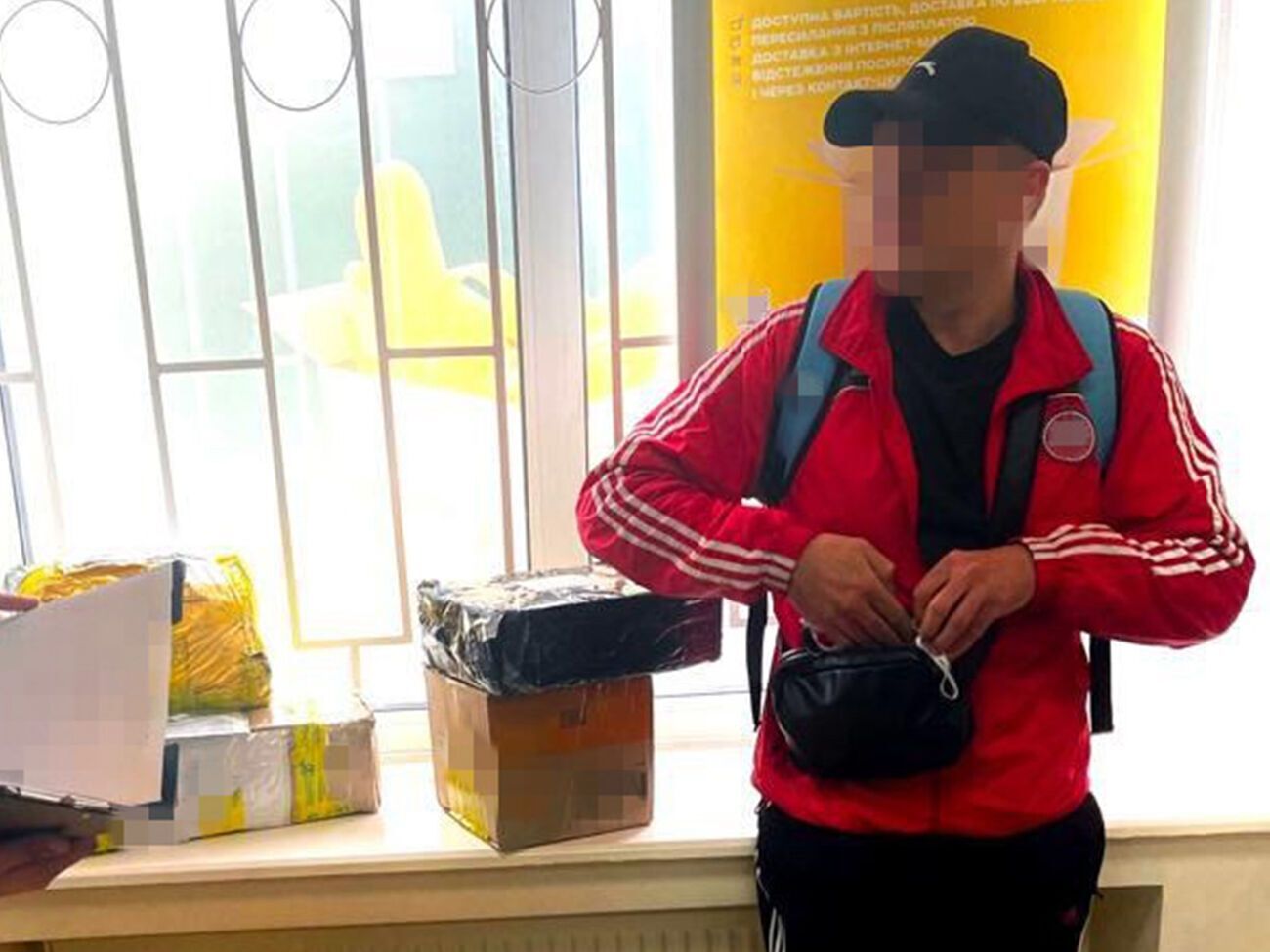 Співробітники СБУ затримали організатора схеми на спробі незаконного відправлення комплектовання за кордон