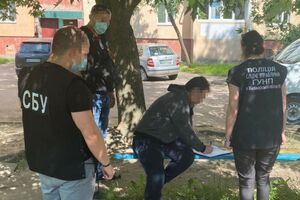 СБУ в межах розслідування провела обшуки