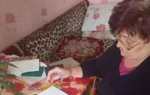Наталья Гончаренко: Мне сказали, что могут положить меня на две недели в больницу города Меловое, но я должна сама себя обеспечить питанием. Как? В 85 километрах от моего дома!