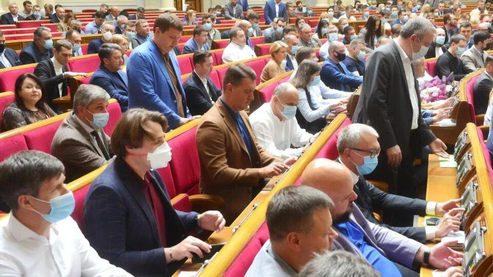 Рада предварительно поддержала альтернативный законопроект о финансировании партий