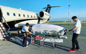 Навального доставили в Германию в специальном боксе, он был в коме