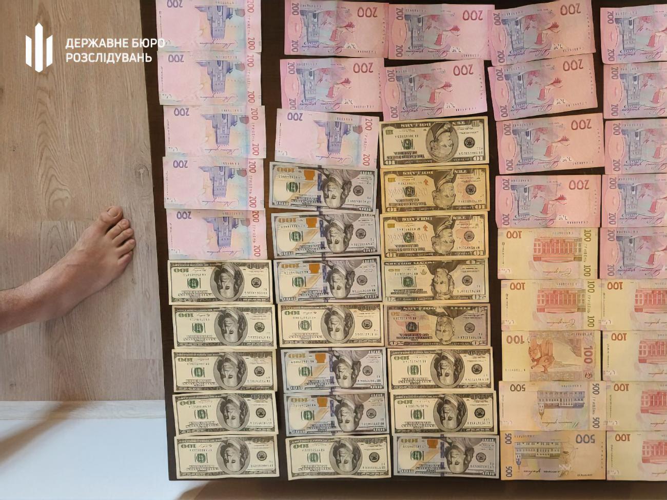 Слідство задокументувало передання першого траншу хабаря в сумі $3 тис.