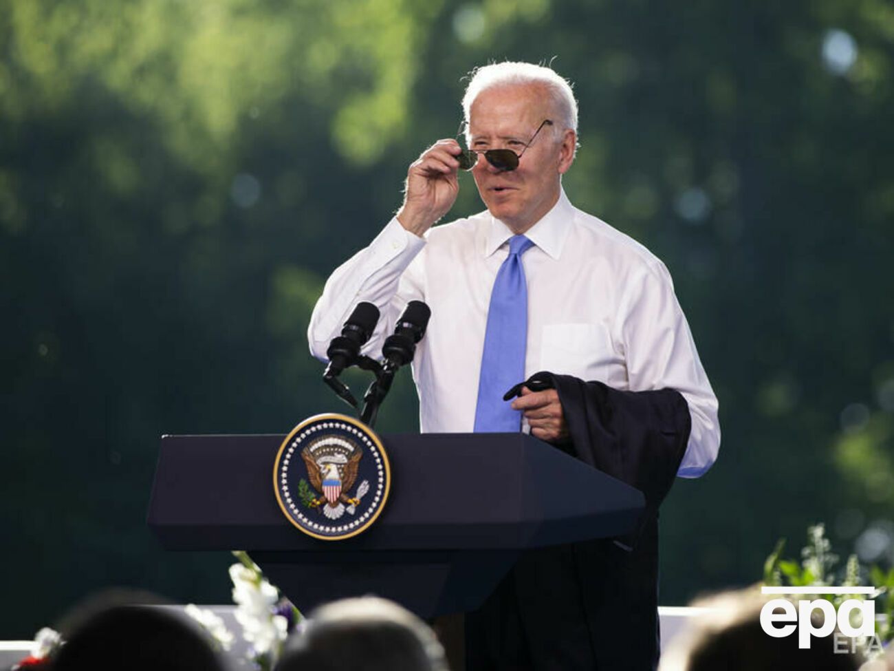 Илларионов отметил, что Байден (на фото) сам рассказал о передаче списка