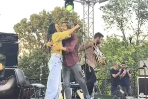 Переможець "Євробачення 2017" Собрал заспівав українську пісню з переможницею "Євробачення 2016" Джамалою на своєму концерті в Києві