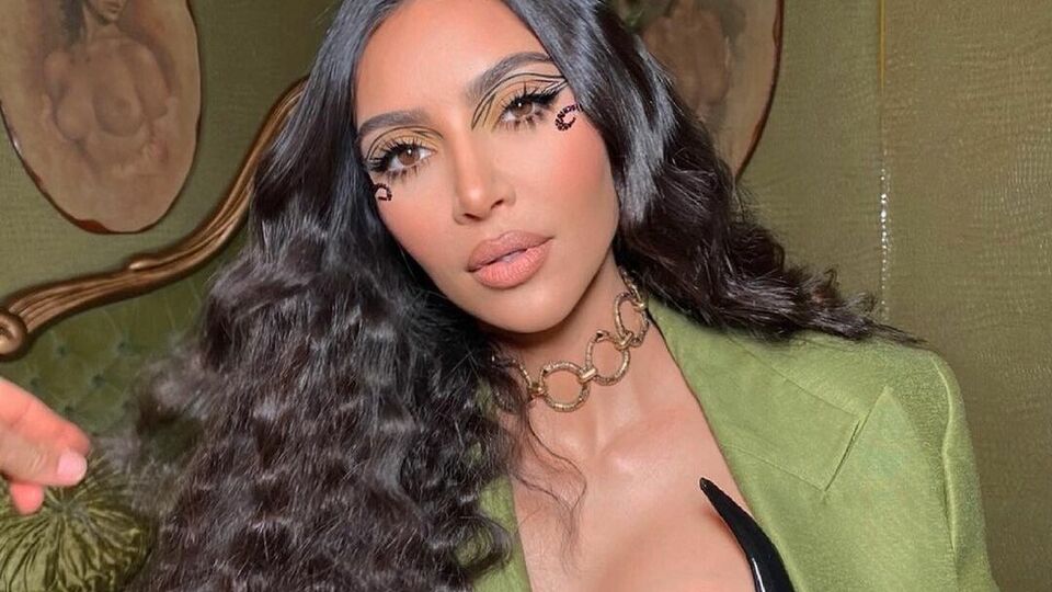 Пост Кардашян с новыми фото меньше чем за сутки набрали свыше 3,5 млн лайков и 19 тыс. комментариев