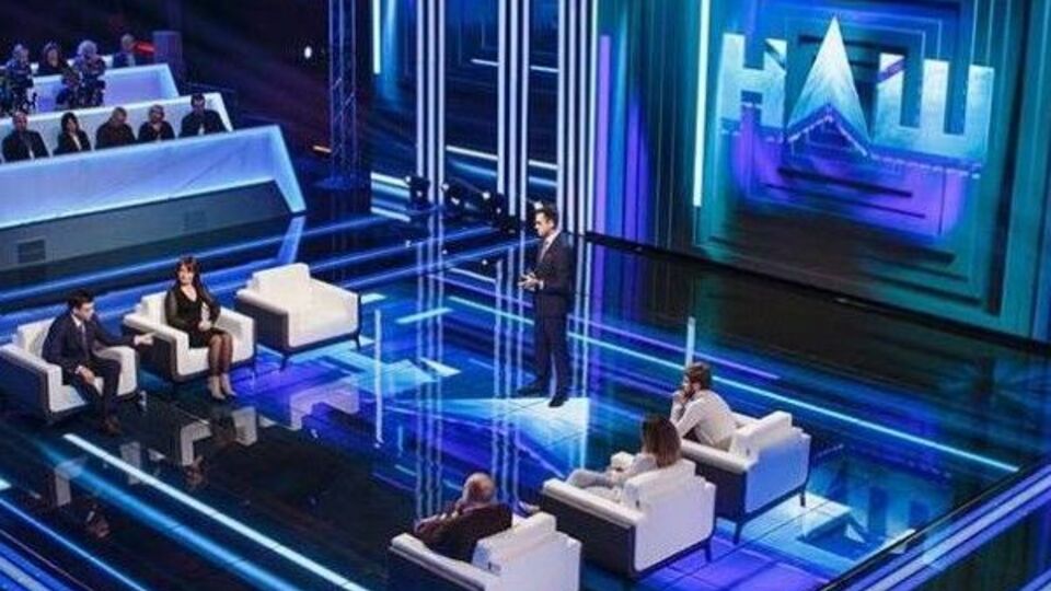 И пообещал "обязательно сделать публичное заявление", если ему удастся купить канал