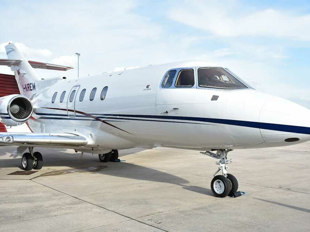 Самолет стоит около &euro;2 млн евро