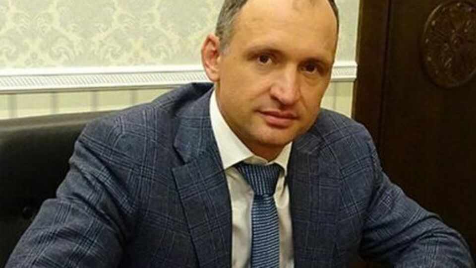 Петицию об увольнении Татарова рассмотрит президент. Но надо выяснить, как ее подписал "Байден"