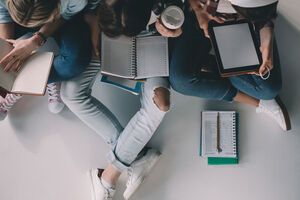 Випускники з тимчасово окупованих територій Донбасу і Криму вступають за спрощеною процедурою в українські виші