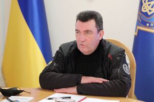 Данилов сказал, что против Фукса и Фирташа ввели полный пакет санкций, которые возможны по украинскому законодательству