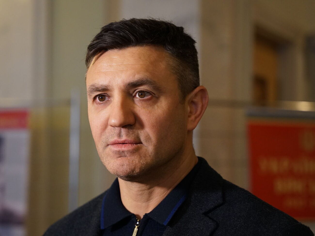 Парламент – це місце, де "потрібно більше розмовляти, ніж застосовувати силу", вважає Тищенко