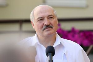 Лукашенко отреагировал на запрет пролета белорусских самолетов над Украиной