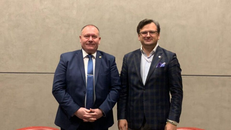 Кулеба встретился с Чокоем во время Анталийского дипломатического форума