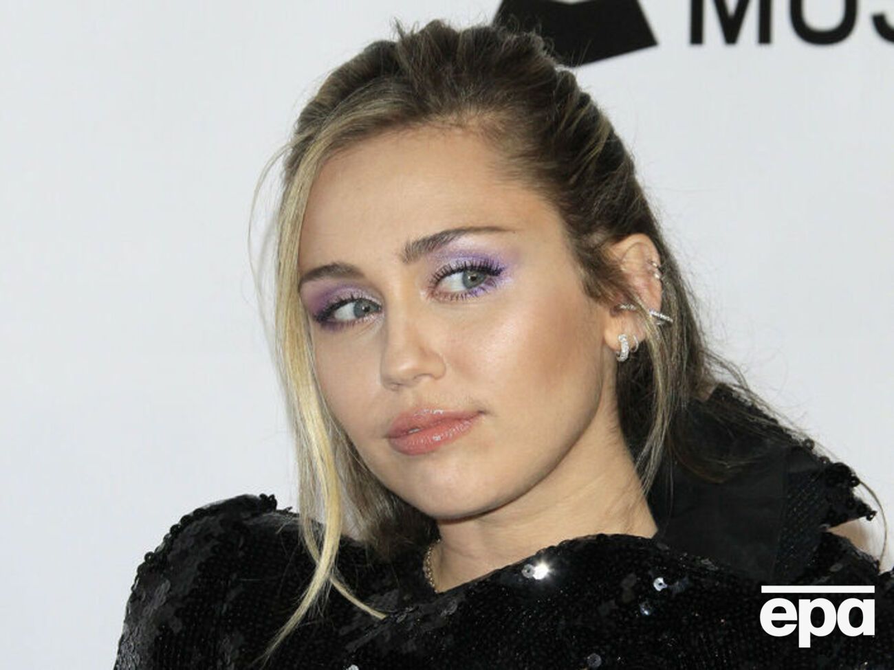 Із 2007 року Сайрус веде кар'єру сольної співачки