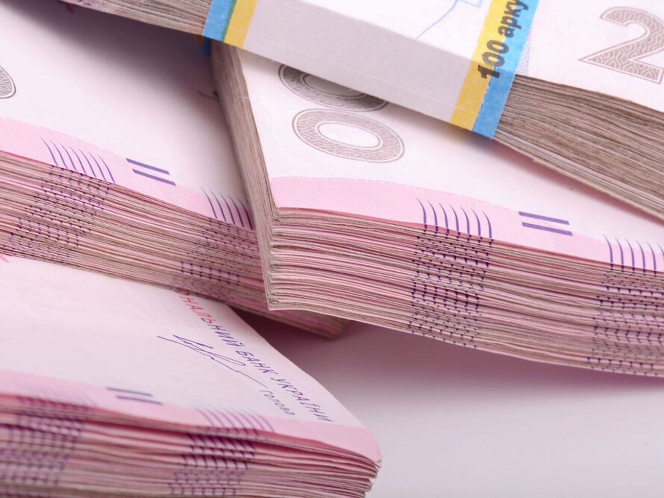 Мінфін додав 1,6 млрд грн на "окремі заходи"