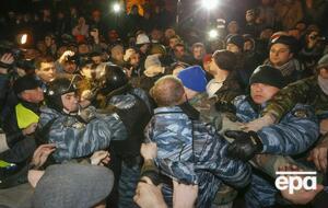 Протесты, которые получили название Евромайдан, а позже – Революция достоинства, продолжались по всей стране с 21 ноября 2013 года до конца февраля 2014 года