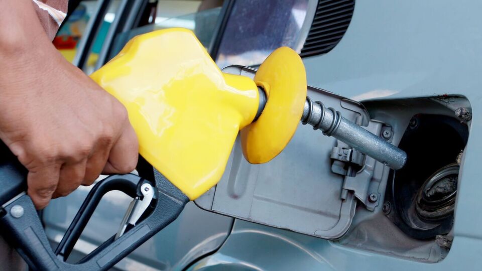 14 травня уряд установив межу націнки на паливо в мережах автозаправних станцій