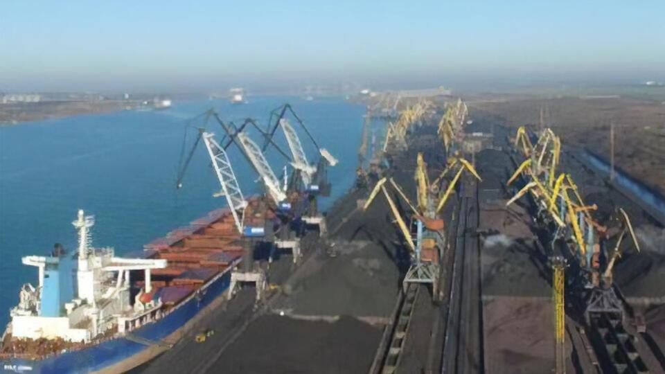 1 червня державне підприємство "Морський торговельний порт Південний" і компанія "Метінвест" підписали контракт