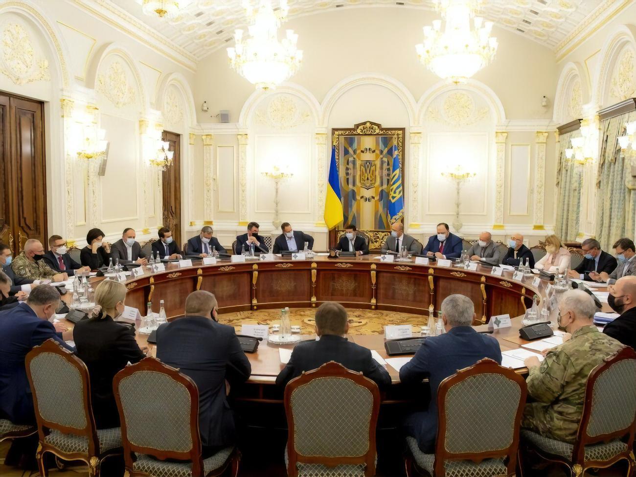 Заседания СНБО собирают планово раз в две недели или в месяц по пятницам