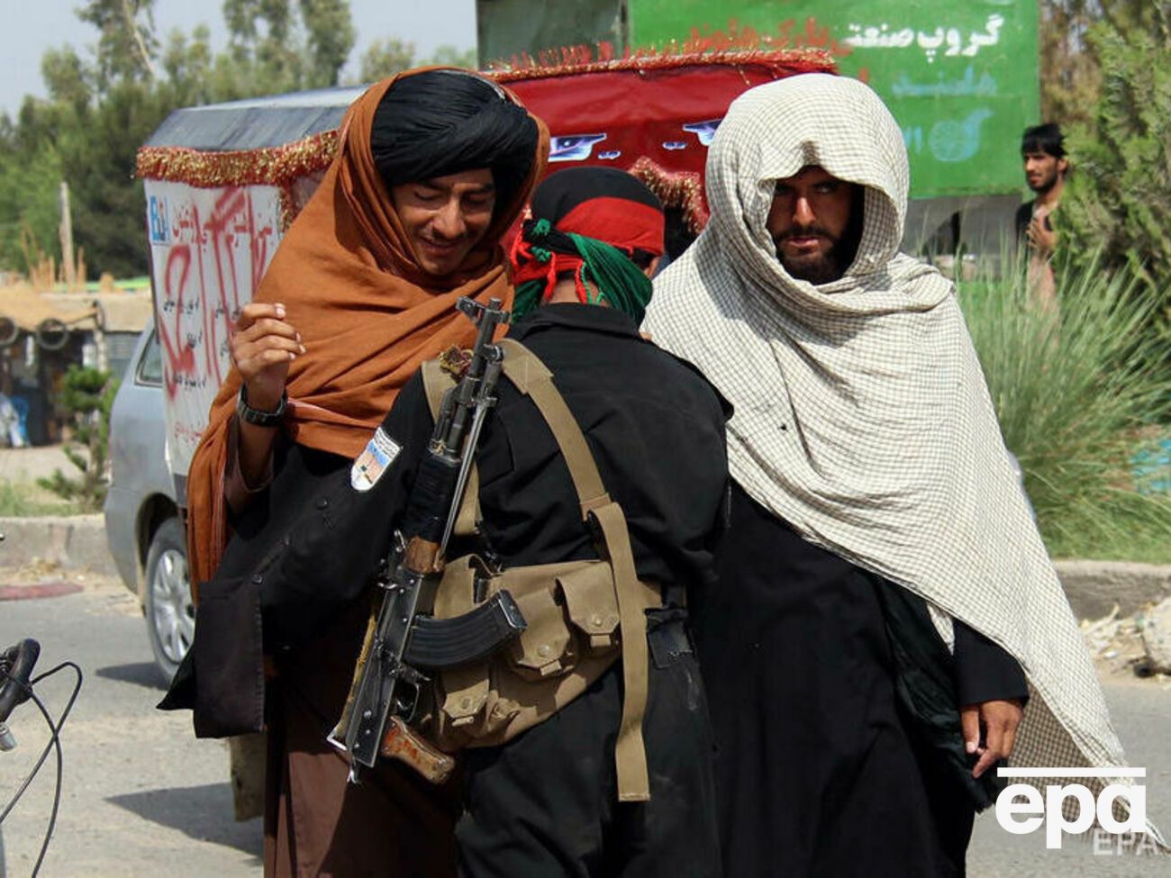 Таліби захопили щонайменше 30 районів Афганістану